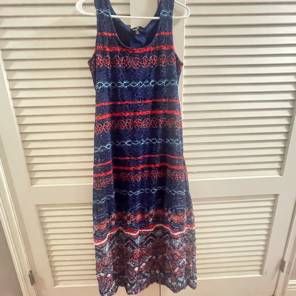 Ronni Nicole long sleeveless‎ dress size 10 with lacey overlay